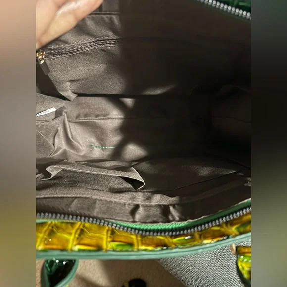 Elegant Green and Yellow Crocodile Pattern Handbag Set NWT - Picture 4 of 6